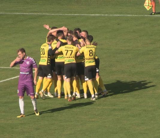 EFEKTOWNE ZWYCIĘSTWO SIARKI TARNOBRZEG – PODLASIE BIAŁA PODLASKA ROZBITE