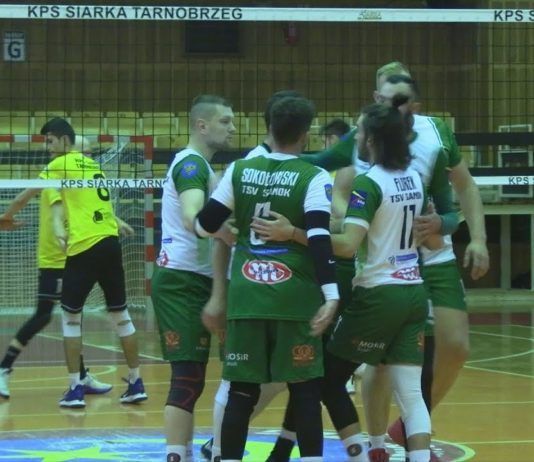 DOTKLIWA PORAŻKA SIATKARZY SIARKI – PEWNE ZWYCIĘSTWO TSV SANOK