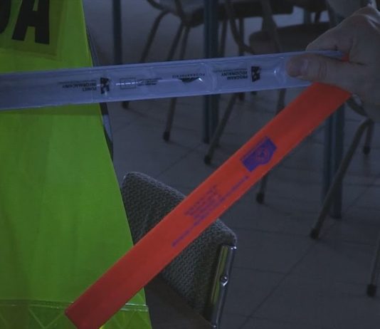 BĄDŹ WIDOCZNY NA DRODZE – KORZYSTAJ Z ELEMENTÓW ODBLASKOWYCH