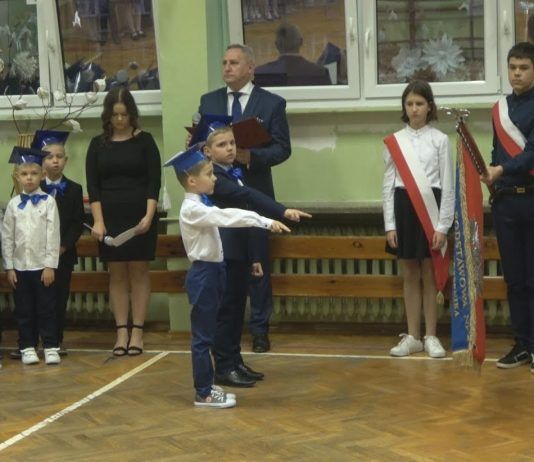 PASOWANIE NA UCZNIA – UROCZYSTOŚĆ W TARNOBRZESKIEJ „CZWÓRCE”