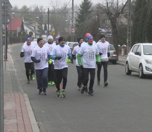 POBIEGLI Z ZALESZAN DO KATOWIC – UCZCILI PAMIĘĆ ZABITYCH GÓRNIKÓW