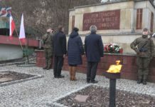 PAMIĘTAJĄ O WYSIŁKU PRZODKÓW – W DWIKOZACH UPAMIĘTNIONO POWSTAŃCÓW STYCZNIOWYCH