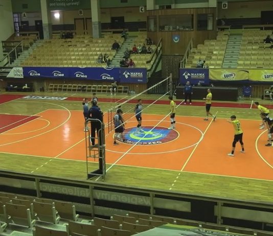 PIĘĆ SETÓW WALKI W TARNOBRZEGU – ZWYCIĘSTWO TKS ŻAGIEL RADYMNO