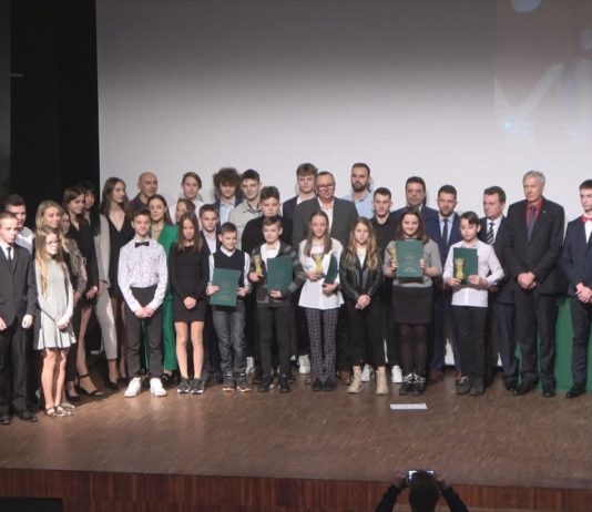 DOCENILI SPORTOWCÓW I TRENERÓW – STYPENDIA I NAGRODY W NOWEJ DĘBIE