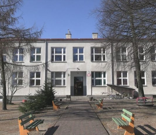 PLACÓWKI Z NOWYMI MOŻLIWOŚCIAMI – W GRĘBOWIE ROZBUDUJĄ PRZEDSZKOLA