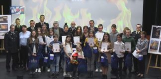 MŁODZIEŻ ZAPOBIEGA POŻAROM – ZMAGANIA W BARANOWIE SANDOMIERSKIM