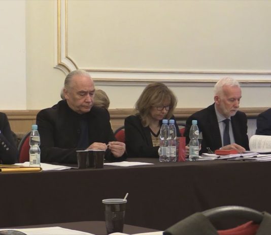 DUŻE EMOCJE W TARNOBRZEGU – OGROMNE PODWYŻKI W URZĘDZIE MIASTA