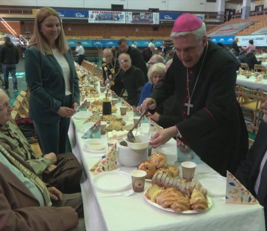WIELKANOC W TARNOBRZEGU – ŚNIADANIE DLA MIESZKAŃCÓW