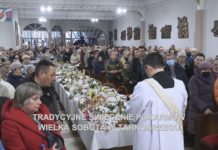 TRADYCYJNE ŚWIĘCENIE POKARMÓW – WIELKA SOBOTA W TARNOBRZEGU