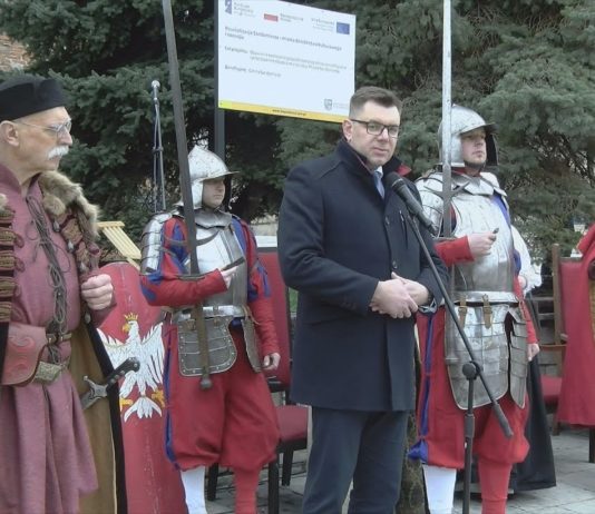 SEZON UROCZYŚCIE ROZPOCZĘTY – SANDOMIERZ CZEKA NA TURYSTÓW