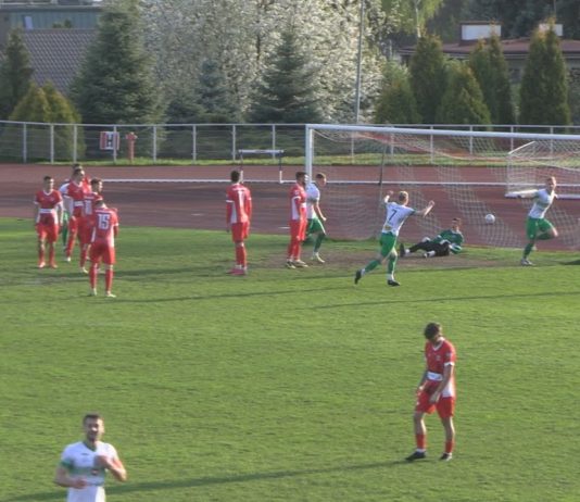 WYSOKA PORAŻKA PIŁKARZY WISŁY – ORLĘTA WYGRAŁY W SANDOMIERZU