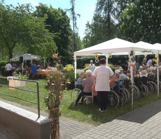 INTEGRACJA W WIOSENNYM SŁOŃCU – TRADYCYJNA ZOFIÓWKA W TARNOBRZEGU