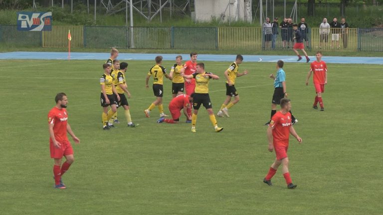 DWA OBLICZA STALI NOWA DĘBA – WYGRANA REZERW SIARKI TARNOBRZEG