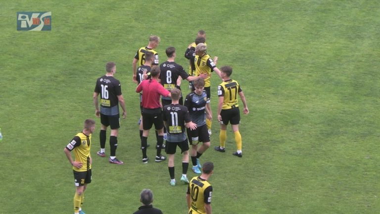 JUNIORZY SIARKI PRZEGRALI Z LIDEREM – KOLEJNE ZWYCIĘSTWO KORONY KIELCE