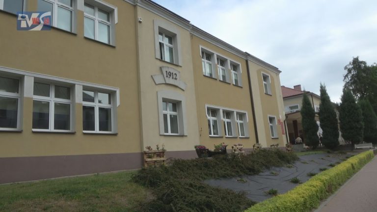 ZAPREZENTOWALI SWOJĄ OFERTĘ – DZIEŃ OTWARTY W TARNOBRZESKIM „ROLNIKU”