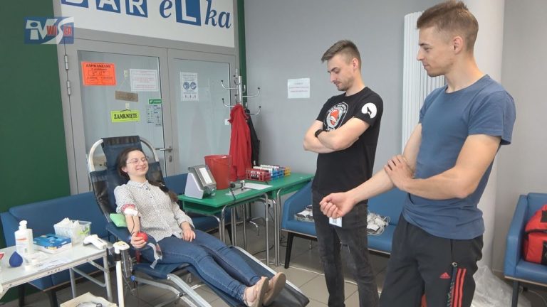 WIOSENNA AKCJA ZBIÓRKI KRWI – W TARNOBRZEGU DZIELILI SIĘ BEZCENNYM DAREM
