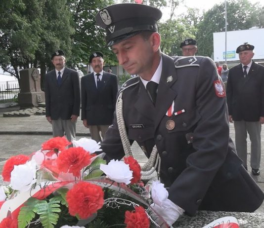 GODZINA „W” W TARNOBRZEGU – UPAMIĘTNILI WYBUCH POWSTANIA WARSZAWSKIEGO