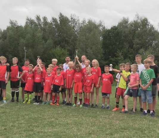 WYPOCZYNEK Z PIŁKĄ NOŻNĄ – SPORTOWY PIKNIK W WIELOWSI