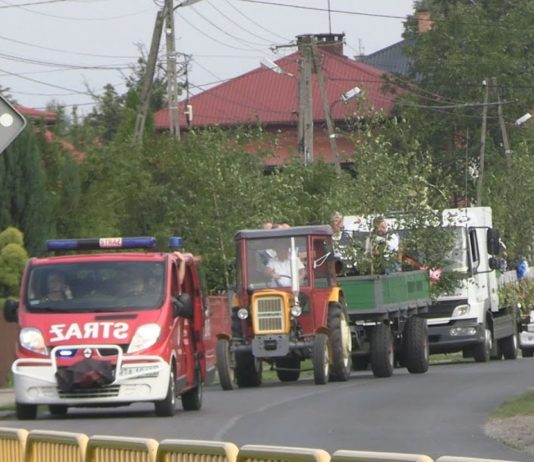 ROLNICY DZIĘKUJĄ ZA PLONY – OBJAZDOWE DOŻYNKI W GRĘBOWIE
