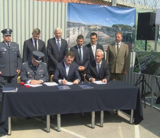 WIELKA INWESTYCJA W CHMIELOWIE – UMOWA NA BUDOWĘ WIĘZIENIA PODPISANA