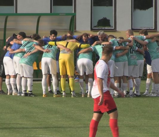 JUNIOR ZAKRZÓW POWALCZYŁ Z FAWORYTEM – KOLEJNE ZWYCIĘSTWO TRANSDŹWIGU STALE