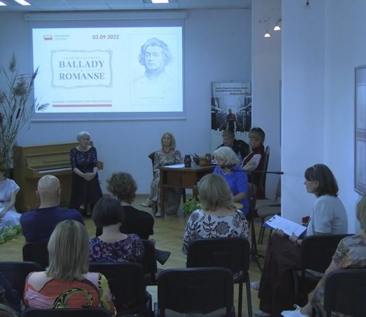 ZAPREZENTOWALI BALLADY I ROMANSE – NARODOWE CZYTANIE W TARNOBRZEGU