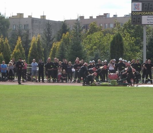 POWIATOWE ZMAGANIA STRAŻAKÓW – OCHOTNICY ZMIERZYLI SIĘ W SANDOMIERZU