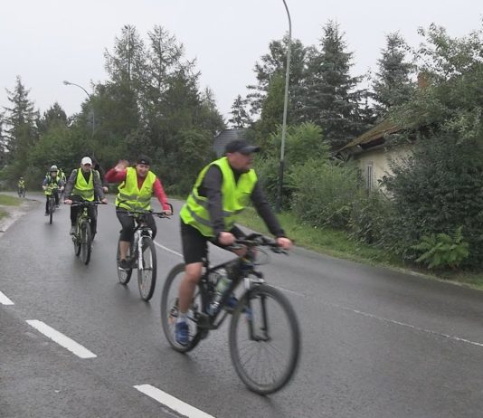 ROWEROWY RAJD BURZA – W NOWEJ DĘBIE UPAMIĘTNILI BOHATERÓW