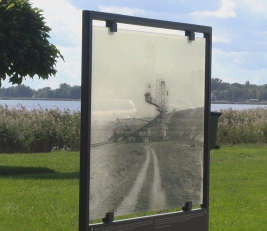 HISTORIA NA SZKLE – SPACER Z PRZESŁANIEM NAD JEZIOREM TARNOBRZESKIM