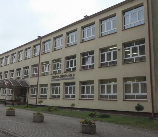 POWIAT TARNOBRZESKI: STAROSTWO POPRAWIA WARUNKI DLA UCZNIÓW I NAUCZYCIELI