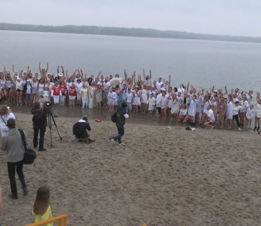 TŁUM ANIOŁÓW NIESIE POMOC – KĄPIEL O WSCHODZIE SŁOŃCA W TARNOBRZEGU