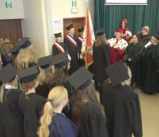 GAUDEAMUS IGITUR W TARNOBRZEGU – STUDENCI ROZPOCZĘLI ROK AKADEMICKI