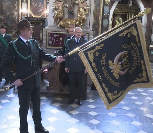 KOŁO ŁOWIECKIE ZE SZTANDAREM – ŚWIĘTO MYŚLIWYCH W SANDOMIERZU