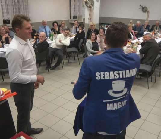 DOBRA ZABAWA I INTEGRACJA – ŚWIĘTO SENIORÓW Z „HERBACIARKAMI”