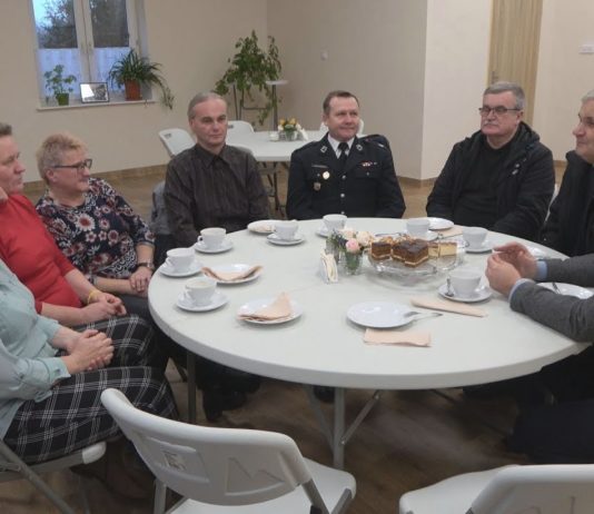 PIERWSZE URODZINY „WIEJSKIEJ PYZY” – W ŚLĘZAKACH ZDOBYWAJĄ NOWYCH KLIENTÓW