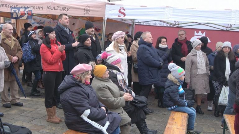 ŚWIĘTOWALI NA STARÓWCE – MIEJSKA WIGILIA W SANDOMIERZU