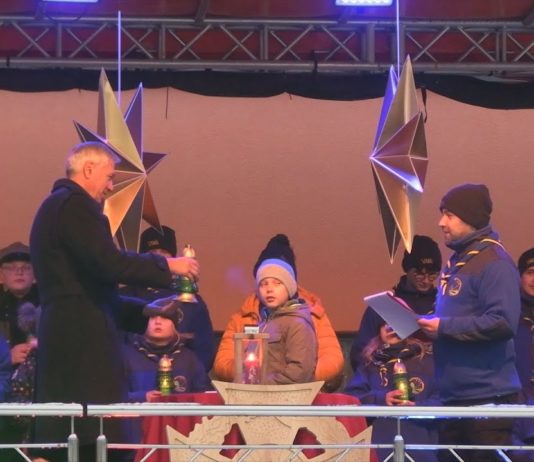 ŚWIĘTOWANIE Z MIESZKAŃCAMI – GMINNA WIGILIA W NOWEJ DĘBIE