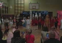 BOŻE NARODZENIE W TARNOBRZEGU – ŚWIĄTECZNE PRZEDSTAWIENIE W „CZWÓRCE”