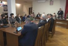 BURMISTRZ ATAKOWANY I OBRAŻANY – AKTY WANDALIZMU W BARANOWIE SANDOMIERSKIM