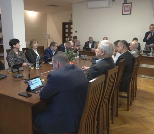 BURMISTRZ ATAKOWANY I OBRAŻANY – AKTY WANDALIZMU W BARANOWIE SANDOMIERSKIM