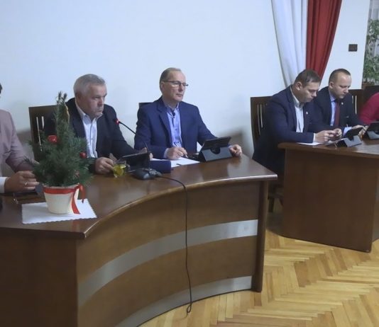 BARANÓW SANDOMIERSKI Z BUDŻETEM – RADNI BYLI JEDNOGŁOŚNI