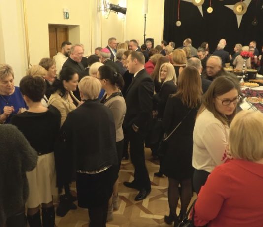 ZŁOŻYLI SOBIE ŻYCZENIA – SPOTKANIE OPŁATKOWE W TARNOBRZEGU