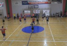 ZNAKOMITY MECZ PIŁKARZY RĘCZNYCH WISŁY – TRZY PUNKTY ZOSTAŁY W SANDOMIERZU