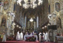 W INTENCJI ZMARŁEGO PAPIEŻA – MSZA ŚWIĘTA W BAZYLICE KATEDRALNEJ