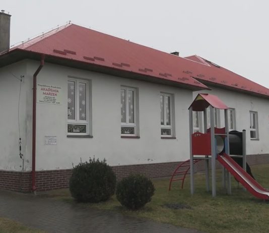 RADNI PODTRZYMALI SWOJE STANOWISKO – SZKOŁA W ALFREDÓWCE DO LIKWIDACJI