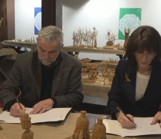 WSPÓLNIE NA RZECZ KULTURY – W BARANOWIE SANDOMIERSKIM PODPISALI POROZUMIENIE