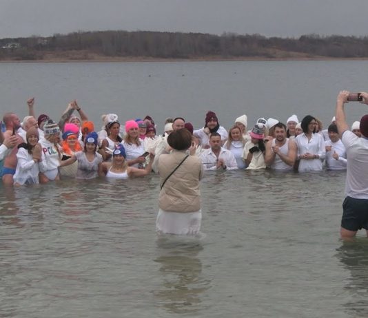 POŁĄCZYŁ ICH WSPÓLNY CEL – JEZIORO ANIOŁÓW W TARNOBRZEGU