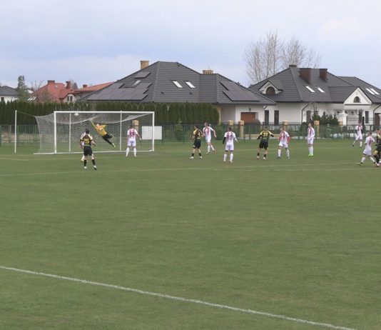 TRZY PUNKTY WZMOCNIONYCH REZERW SIARKI – WYSOKA PORAŻKA JUNIORA ZAKRZÓW