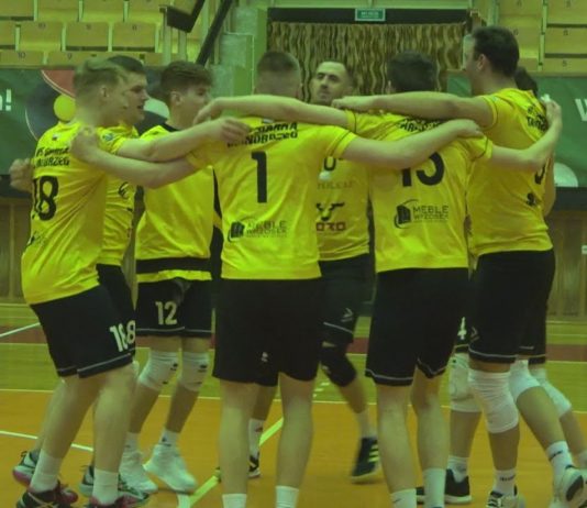 ZAKOŃCZENIE SEZONU W TARNOBRZEGU – ZASŁUŻONA WYGRANA SIATKARZY SIARKI