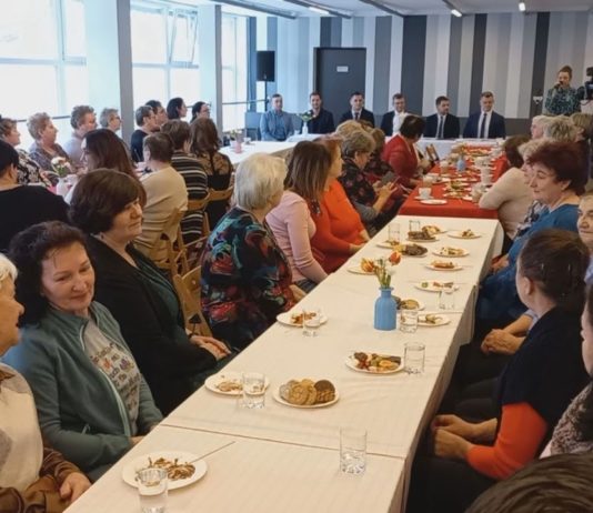 GOSPODYNIE ZE WSPARCIEM – W NOWEJ DĘBIE WRĘCZONO DOFINANSOWANIA